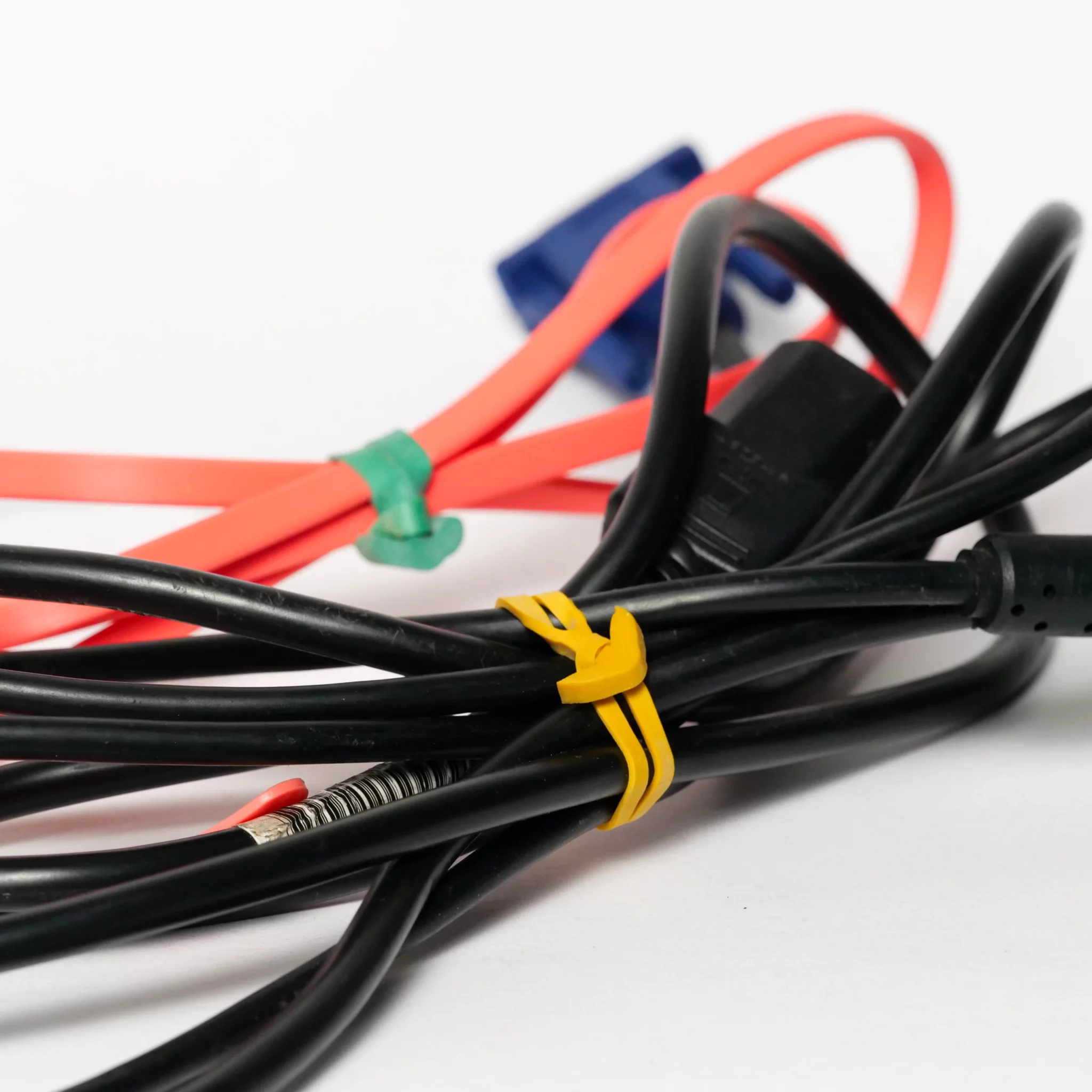 Gummiband für die Automobilindustrie zur Fixierung elektrischer Kabel